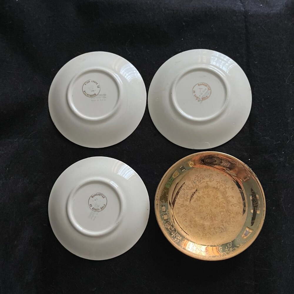 4 - Vintage 22kt Hand Painted Demitasse Cups w/Saucers - Picture 5 of 11